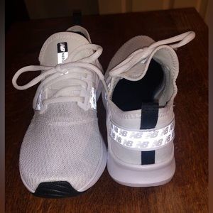 New Balance Tennis Shoes Women 6.5